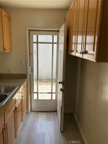 $1,750 | 5842 Lexington Avenue, Unit 4, Los Angeles, CA 90038