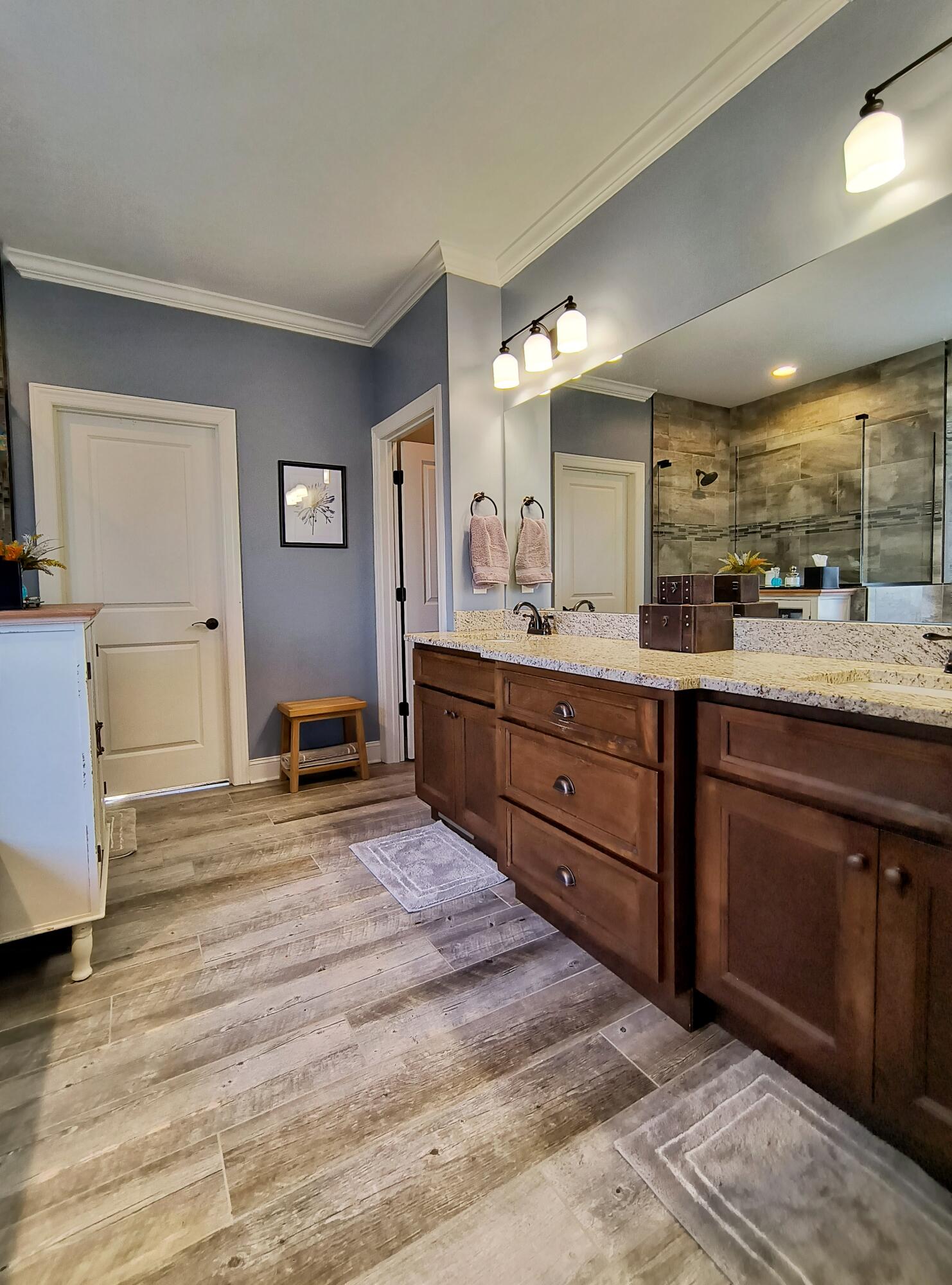 9205 Scarlet Ridge Road Ooltewah, TN 37363 - Photo 34 of 92 Full En-Suite