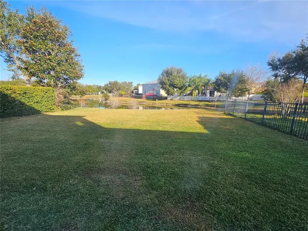 $2,375 | 1881 Strathmore Circle, Mount Dora, FL 32757