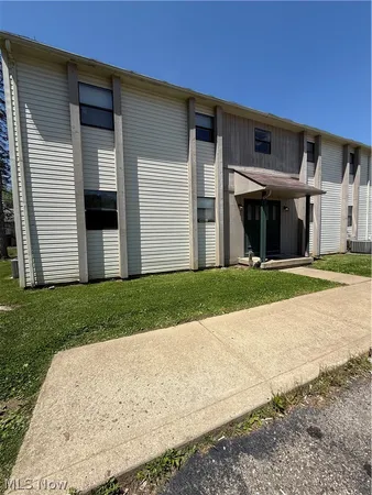 $800 | 1060 Brandywine Boulevard, Unit E, Zanesville, OH 43701