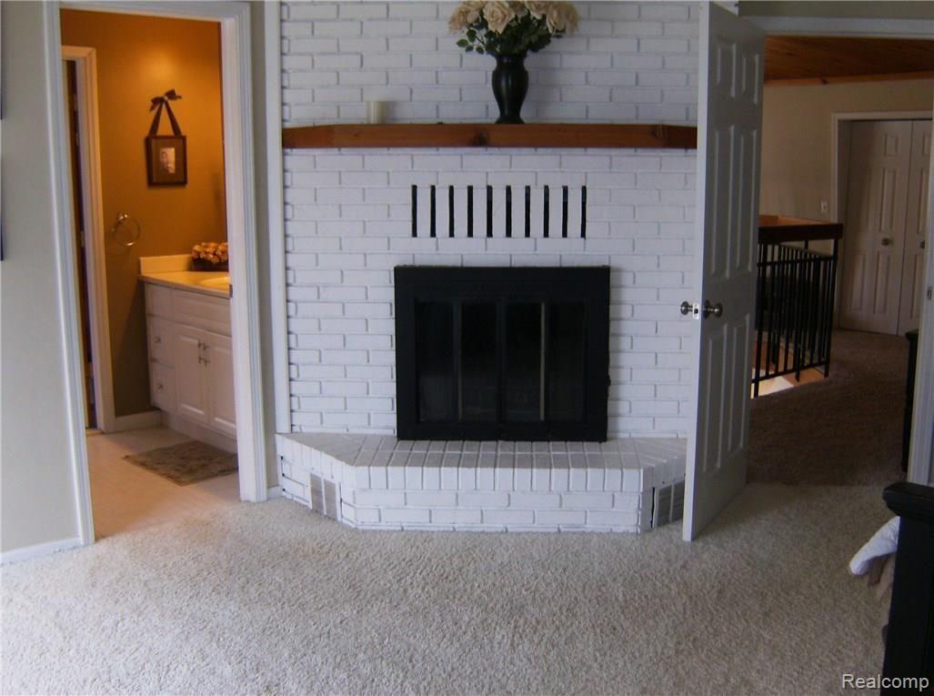 8152 Lakeshore Road Fort Gratiot, MI 48059 - Photo 10 of 44 HPIM4503.JPG