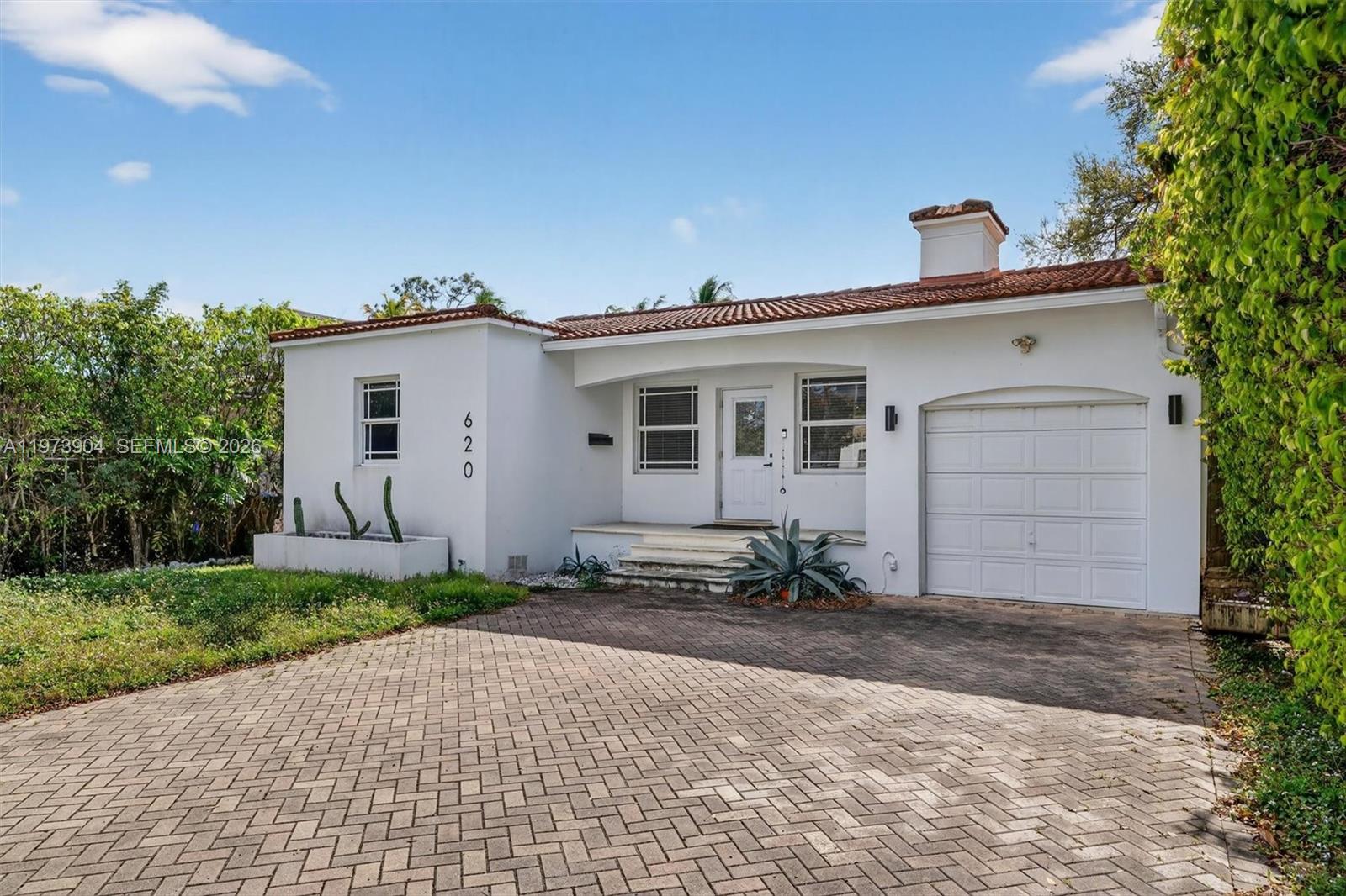 620 Southwest 27th Road Miami, FL 33129 - Photo 3 of 59 Gallery Image 3