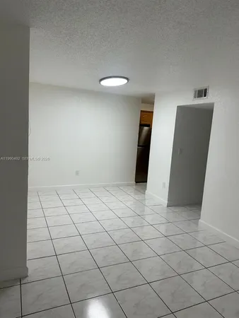 $2,100 | 2565 West 56th Street, Unit 209, Hialeah, FL 33016
