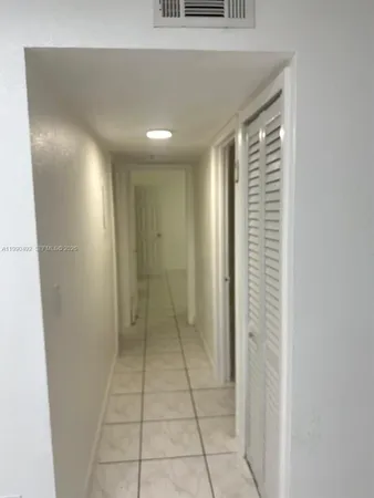 $2,100 | 2565 West 56th Street, Unit 209, Hialeah, FL 33016
