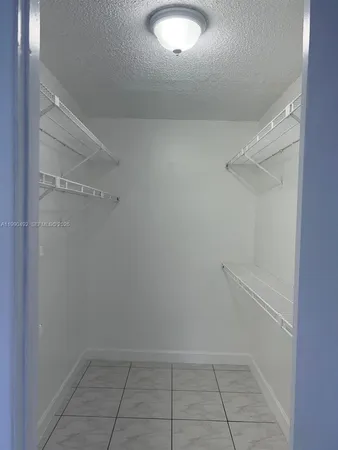 $2,100 | 2565 West 56th Street, Unit 209, Hialeah, FL 33016