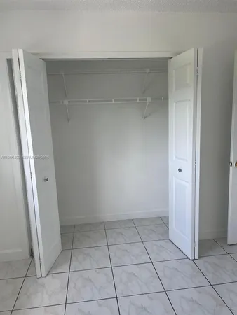 $2,100 | 2565 West 56th Street, Unit 209, Hialeah, FL 33016