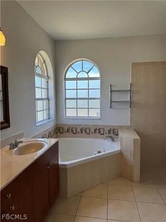 $1,900 | 3800 20th Street West, Lehigh Acres, FL 33971