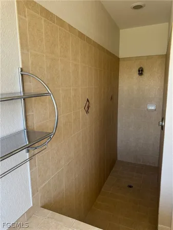 $1,900 | 3800 20th Street West, Lehigh Acres, FL 33971