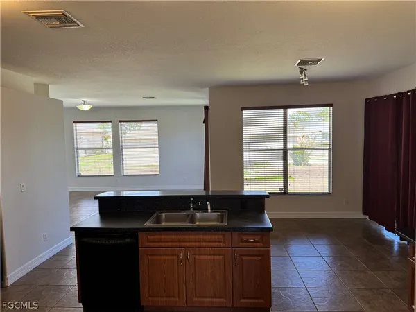 $1,900 | 3800 20th Street West, Lehigh Acres, FL 33971