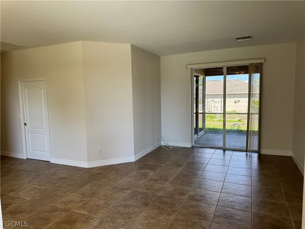 $1,900 | 3800 20th Street West, Lehigh Acres, FL 33971