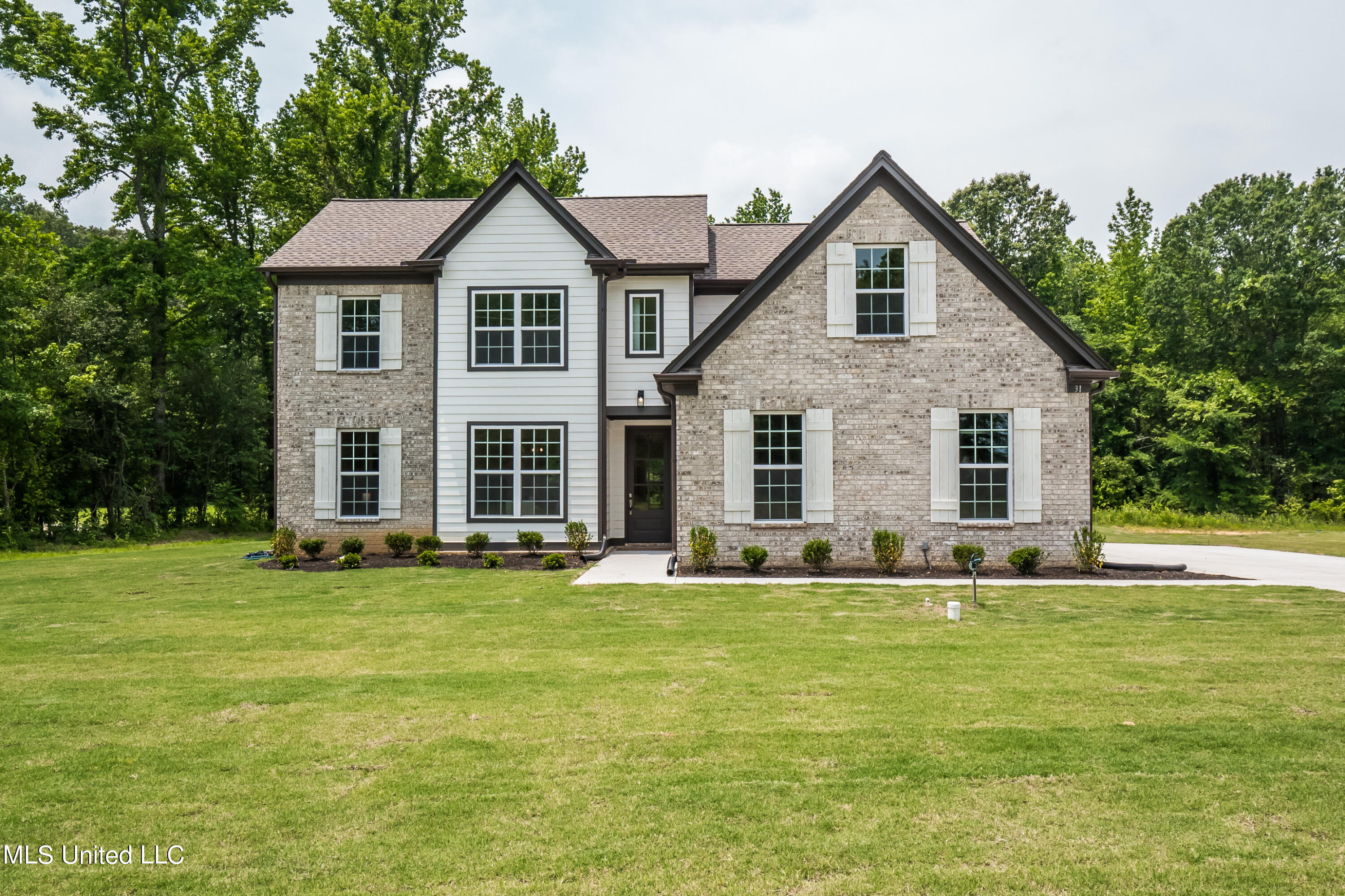 Lot 6 Centerline Roper Loop Byhalia, MS 38611 - Photo 1 of 44 002-13 Centerline Roper-MLS Version