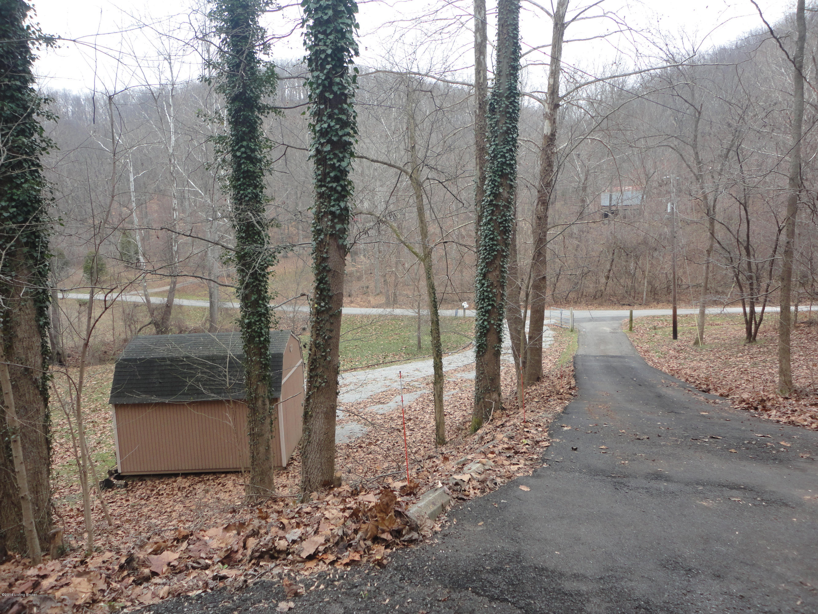 491 Winding Hollow Road Lebanon Junction, KY 40150 - Photo 15 of 16 2011-01-07 21