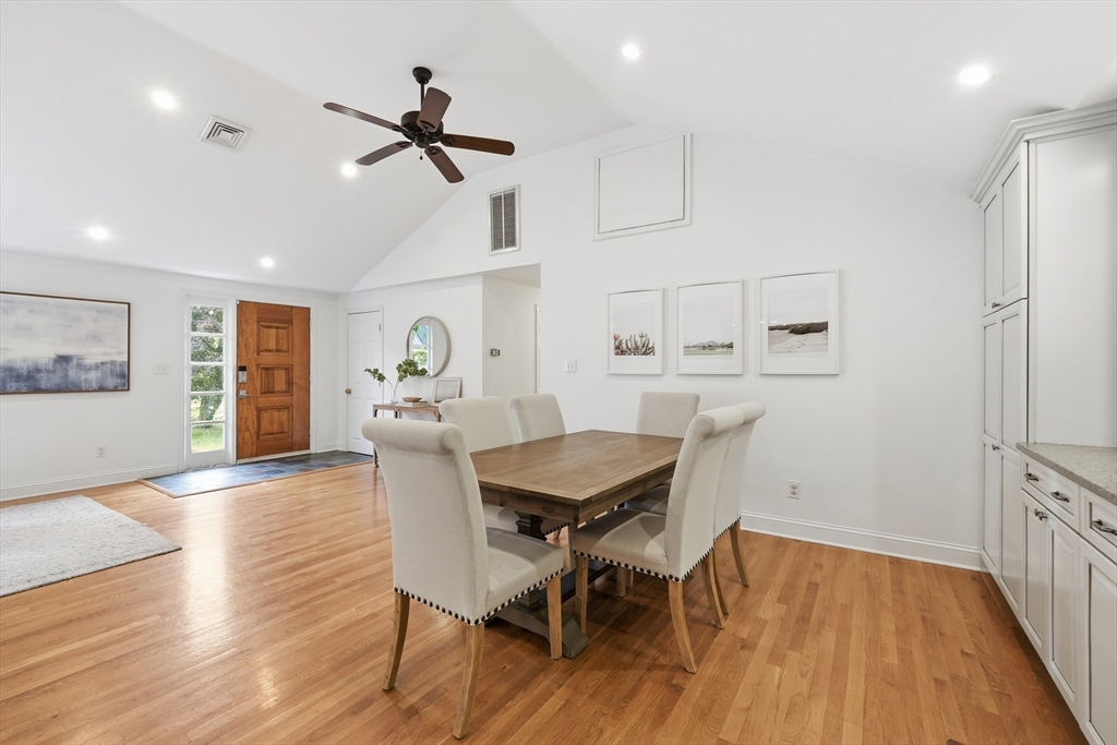 74 Framingham Road Marlborough, MA 01752 - Photo 11 of 41