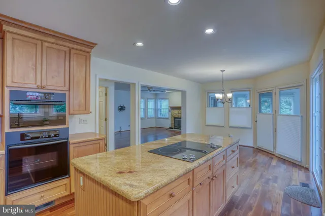 $860,000 | 12 West Shore Court, Landenberg, PA 19350