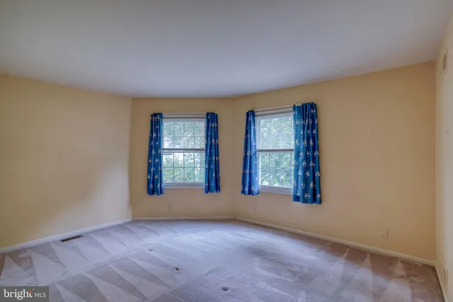 $860,000 | 12 West Shore Court, Landenberg, PA 19350