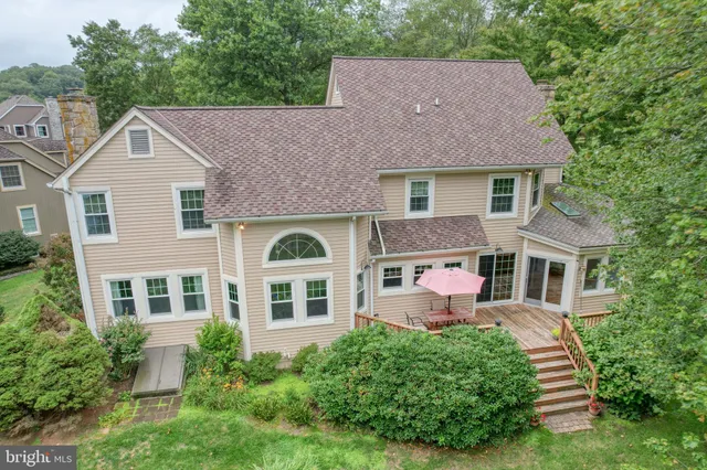 $860,000 | 12 West Shore Court, Landenberg, PA 19350