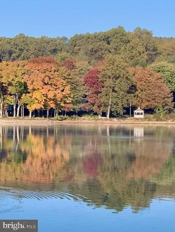 $860,000 | 12 West Shore Court, Landenberg, PA 19350