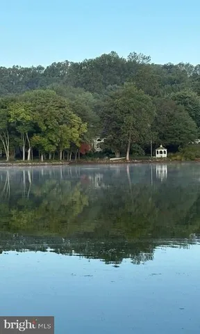 $860,000 | 12 West Shore Court, Landenberg, PA 19350