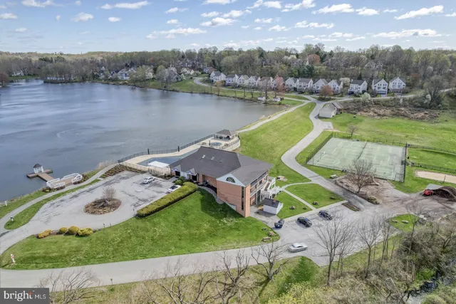 $860,000 | 12 West Shore Court, Landenberg, PA 19350