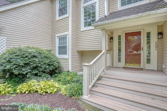 $860,000 | 12 West Shore Court, Landenberg, PA 19350
