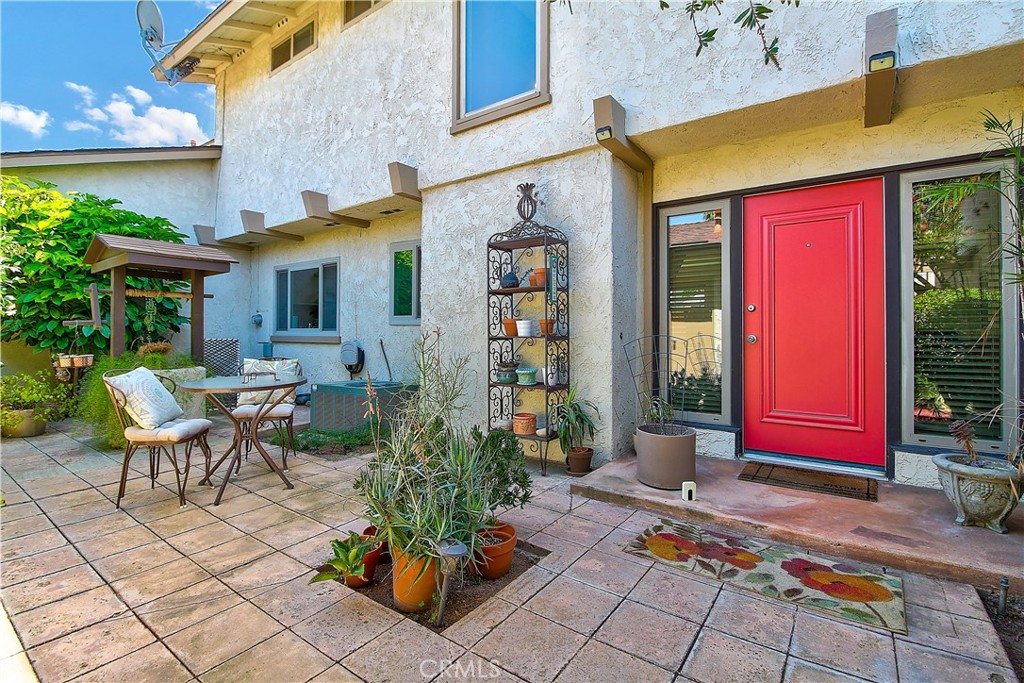 6618 Wintertree Drive Riverside, CA 92506 - Photo 6 of 37 a view of a house with sitting area