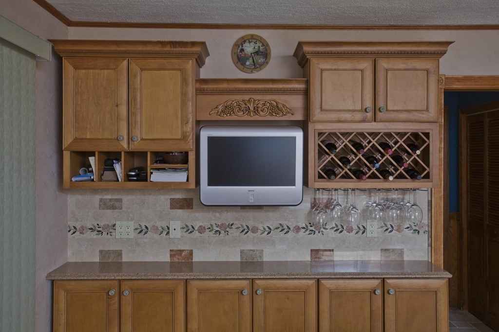 140 Old Bay Road Belchertown, MA 01007 - Photo 16 of 29 Gallery Image 16
