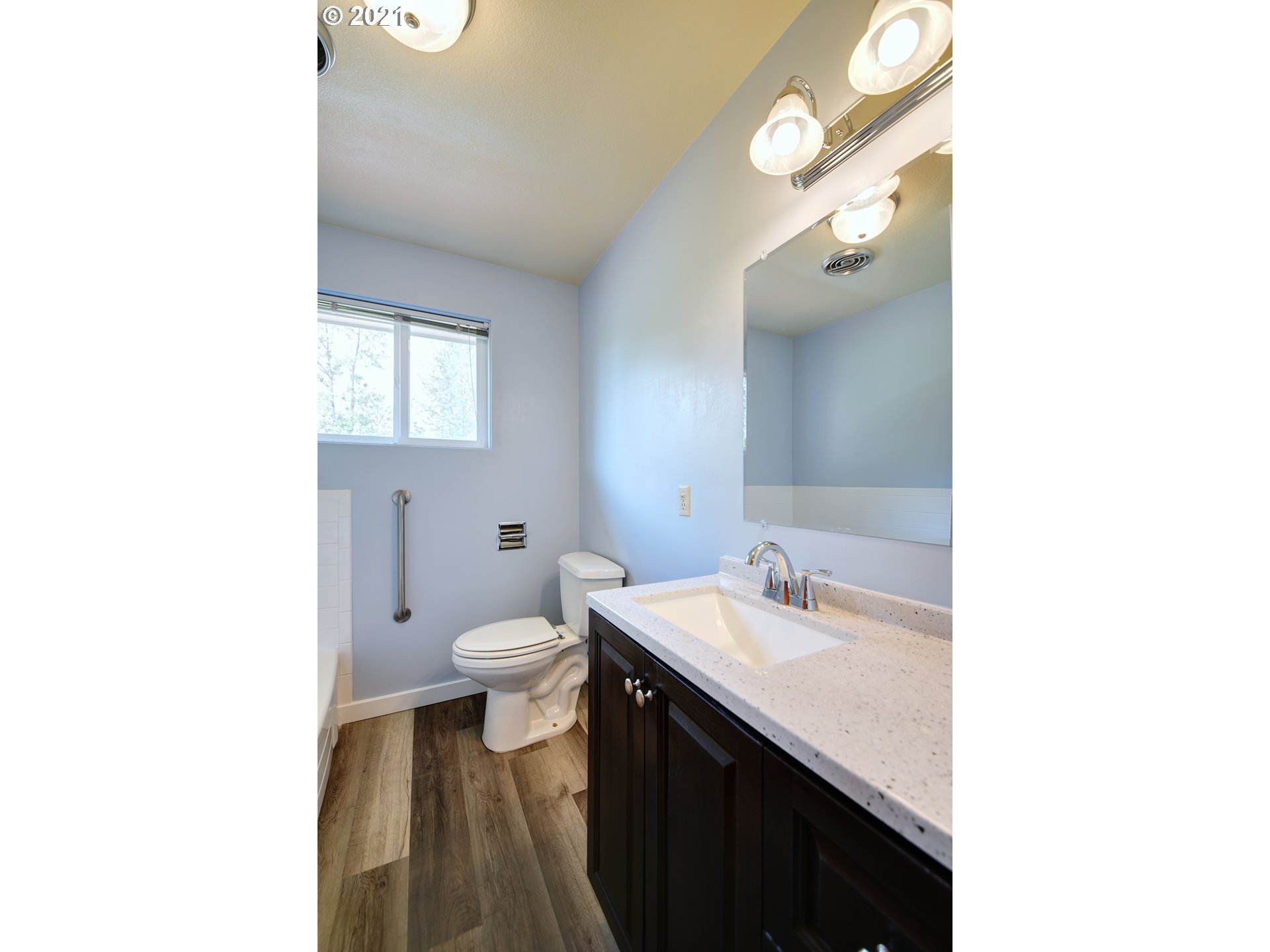 24837 Suttle Road Elmira, OR 97437 - Photo 13 of 32 Gallery Image 13
