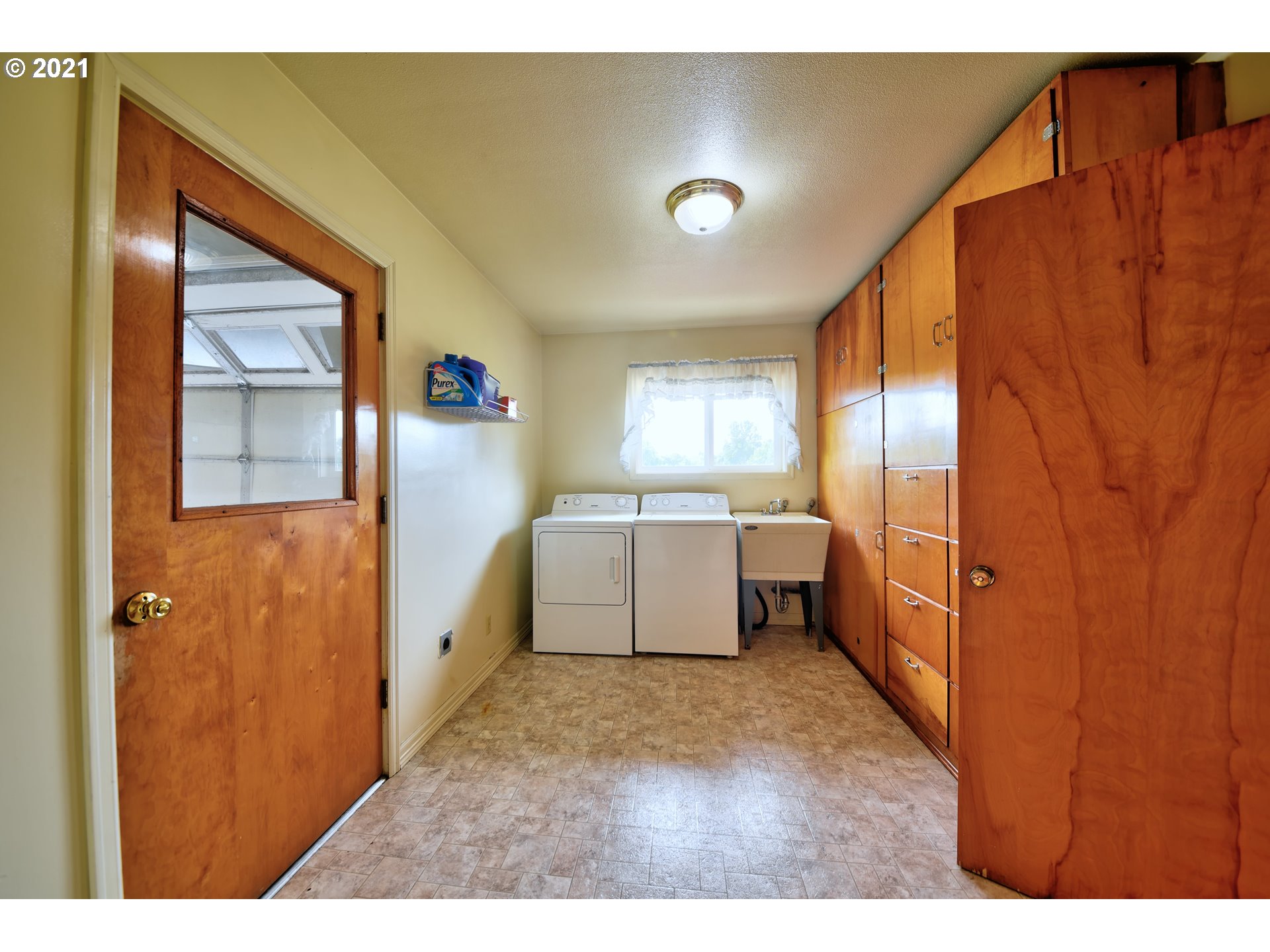 24837 Suttle Road Elmira, OR 97437 - Photo 15 of 32 Gallery Image 15