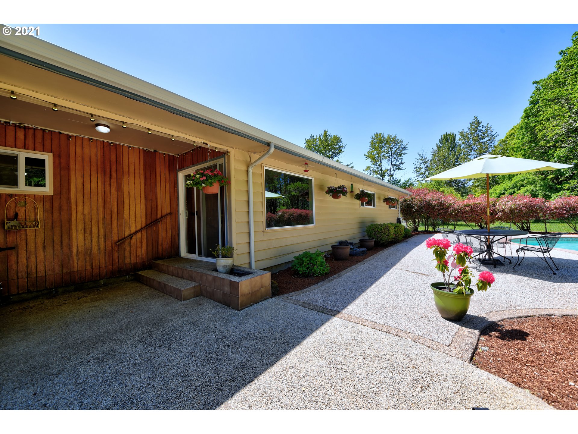24837 Suttle Road Elmira, OR 97437 - Photo 3 of 32 Gallery Image 3