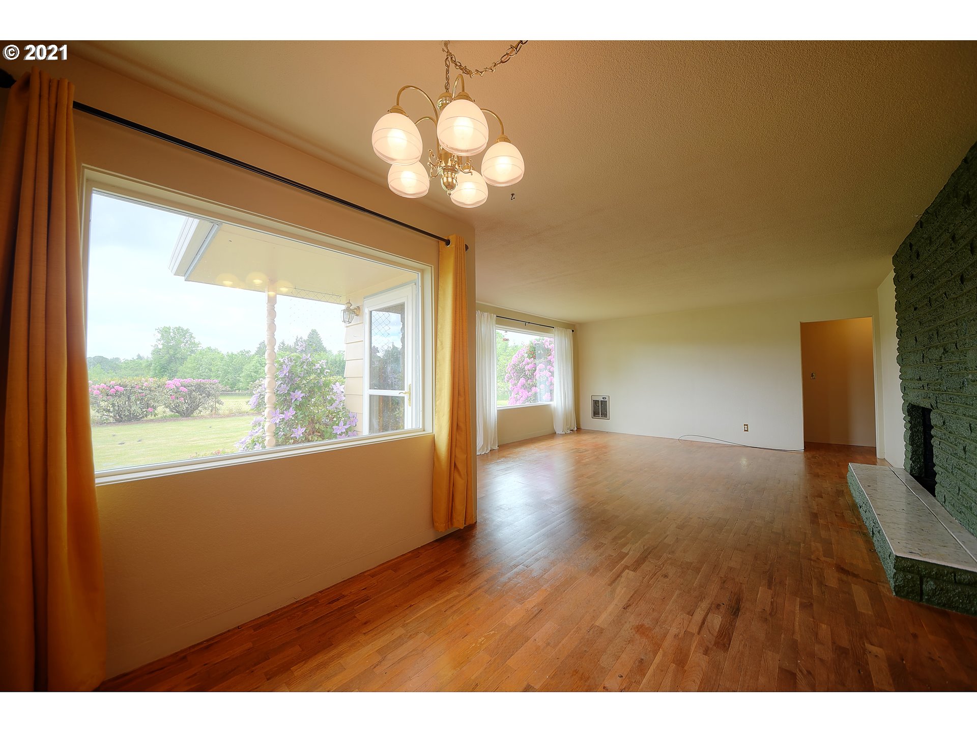 24837 Suttle Road Elmira, OR 97437 - Photo 6 of 32 Gallery Image 6