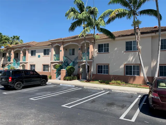 $270,000 | 2931 Southeast 13th Avenue, Unit 10147, Homestead, FL 33035