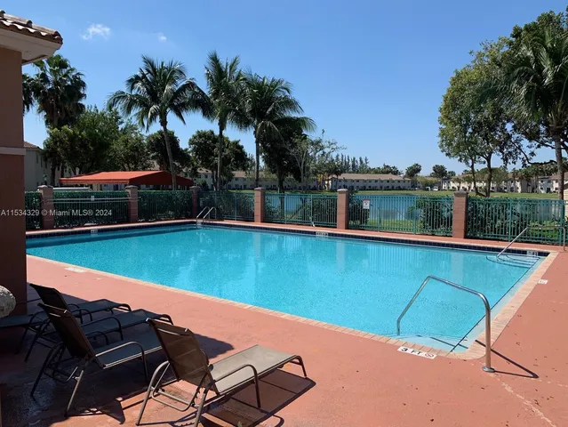 $270,000 | 2931 Southeast 13th Avenue, Unit 10147, Homestead, FL 33035