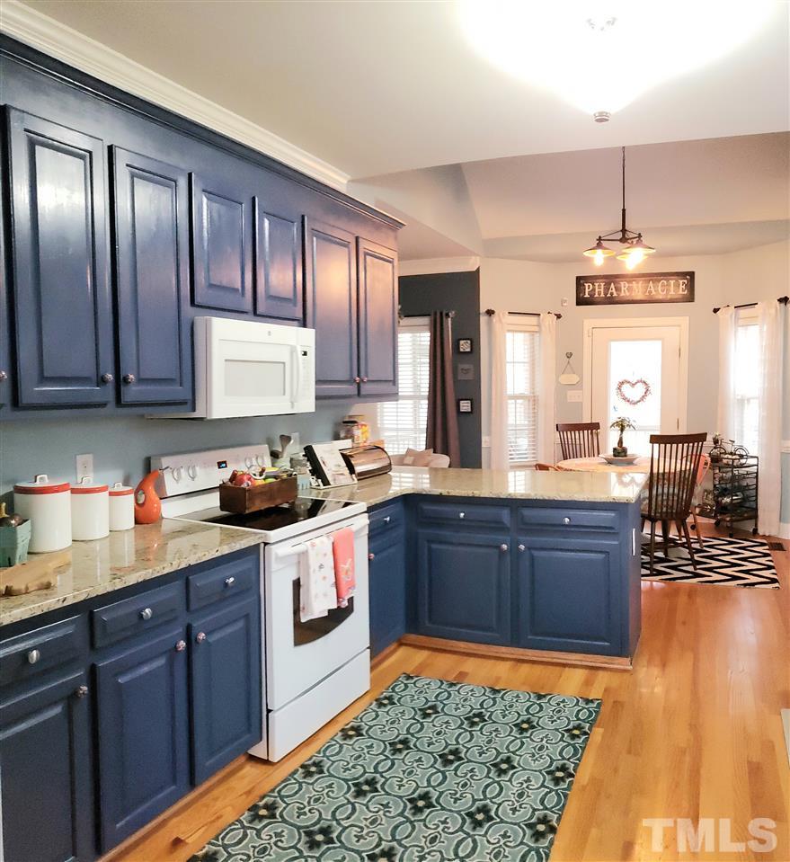 2009 Waterbrook Court Raleigh, NC 27603 - Photo 5 of 29 Gallery Image 5