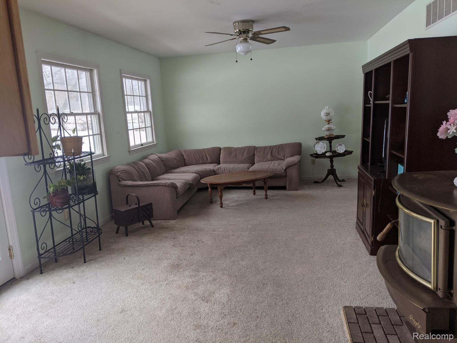 7375 Oakhill Road Clarkston, MI 48348 - Photo 13 of 24 PXL_20210228_171427910.jpg