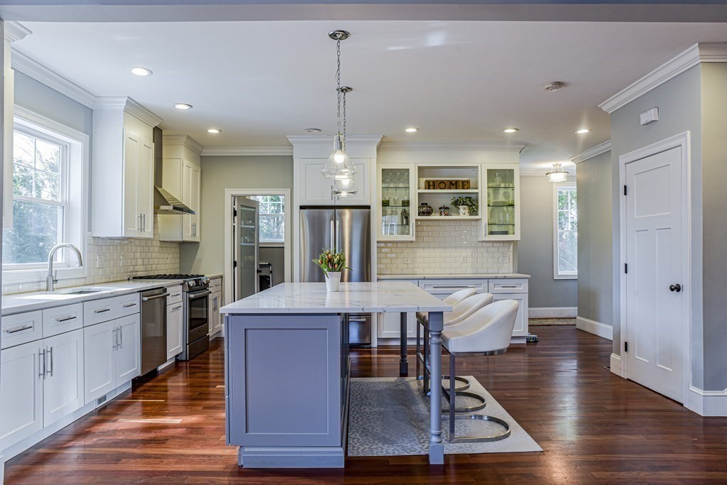 330 Ridge Street Arlington, MA 02474 - Photo 7 of 42