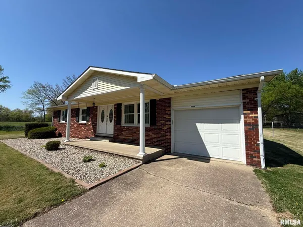 $239,900 | 1008 Jeffrey Drive, Carterville, IL 62918