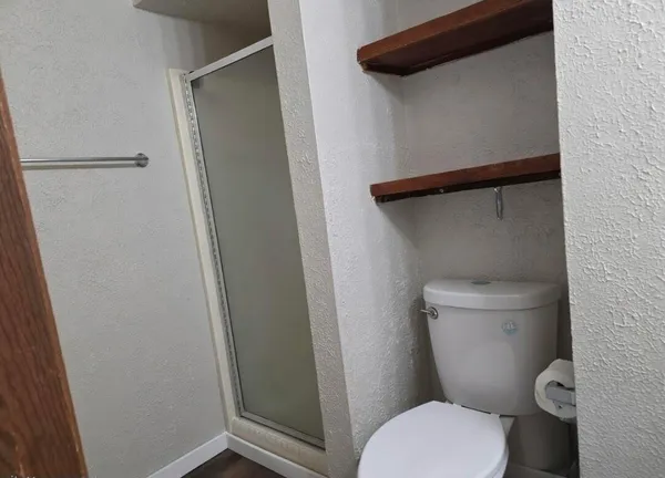 $800 | 2109 Washington Avenue, Unit UPPER #2, Racine, WI 53403