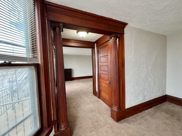 $800 | 2109 Washington Avenue, Unit UPPER #2, Racine, WI 53403