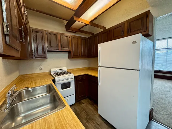 $800 | 2109 Washington Avenue, Unit UPPER #2, Racine, WI 53403