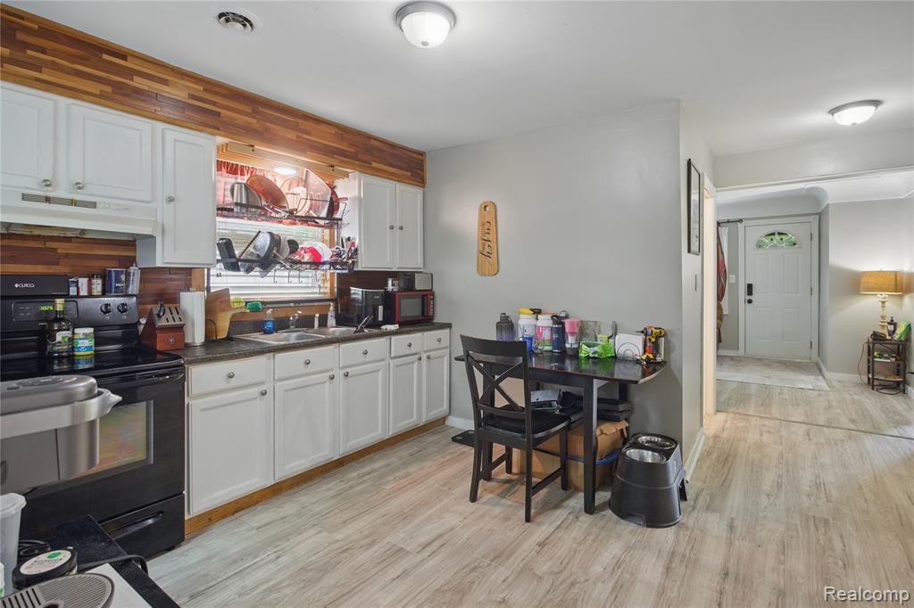 1896 Spaulding Road Monroe, MI 48162 - Photo 13 of 31 Gallery Image 13