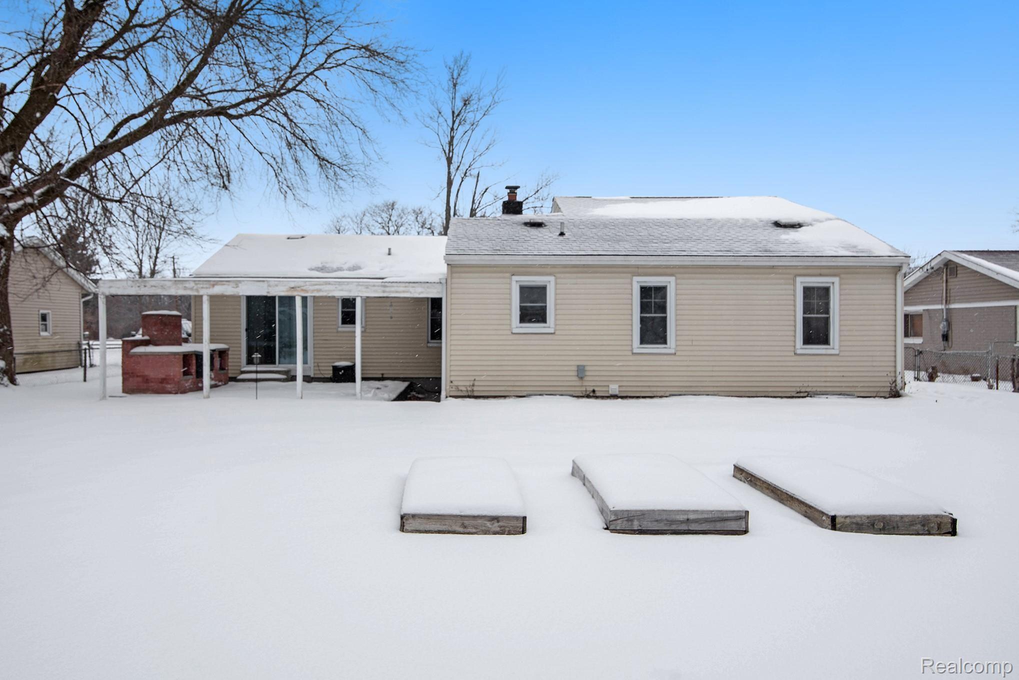 4450 Crosby Road Flint, MI 48506 - Photo 21 of 28 3.jpg