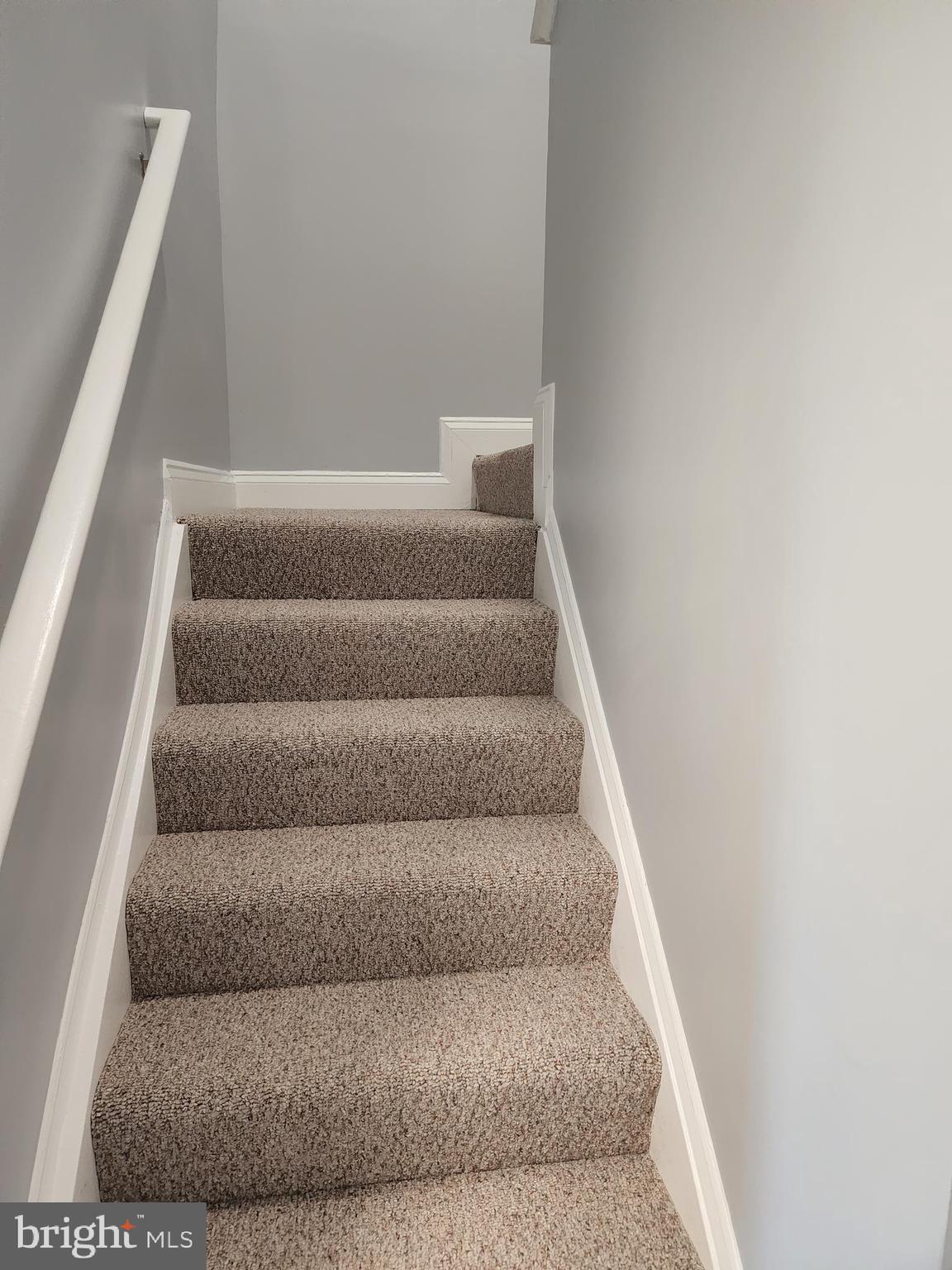 832 Estuary Drive Odenton, MD 21113 - Photo 11 of 27 1st floor staircase