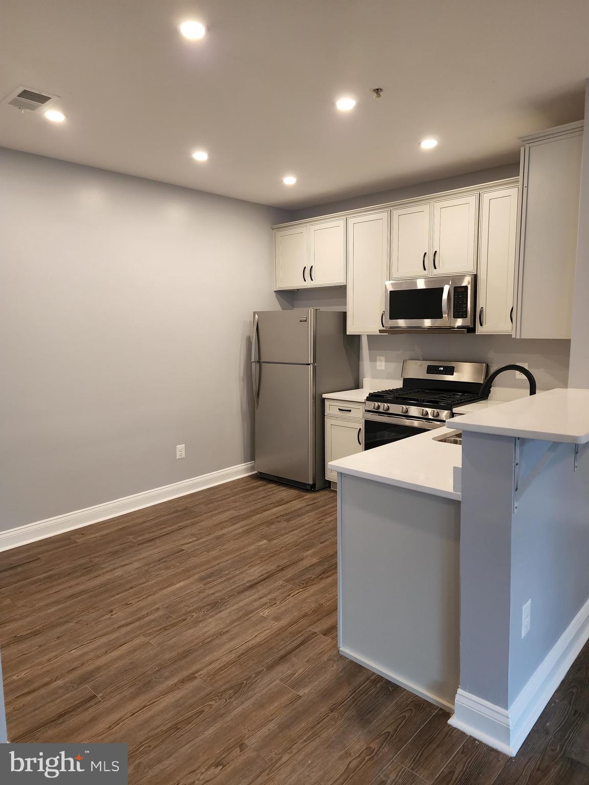 832 Estuary Drive Odenton, MD 21113 - Photo 9 of 27 Kitchen