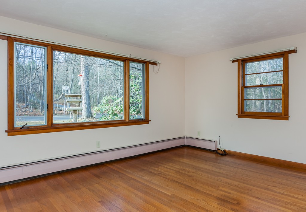 401 Kennedy Road Northampton, MA 01053 - Photo 12 of 22