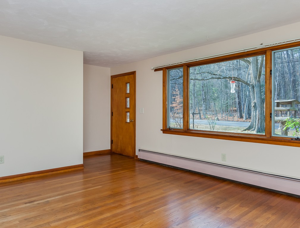 401 Kennedy Road Northampton, MA 01053 - Photo 13 of 22