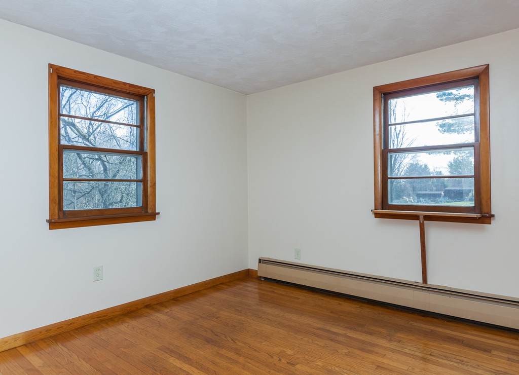 401 Kennedy Road Northampton, MA 01053 - Photo 18 of 22