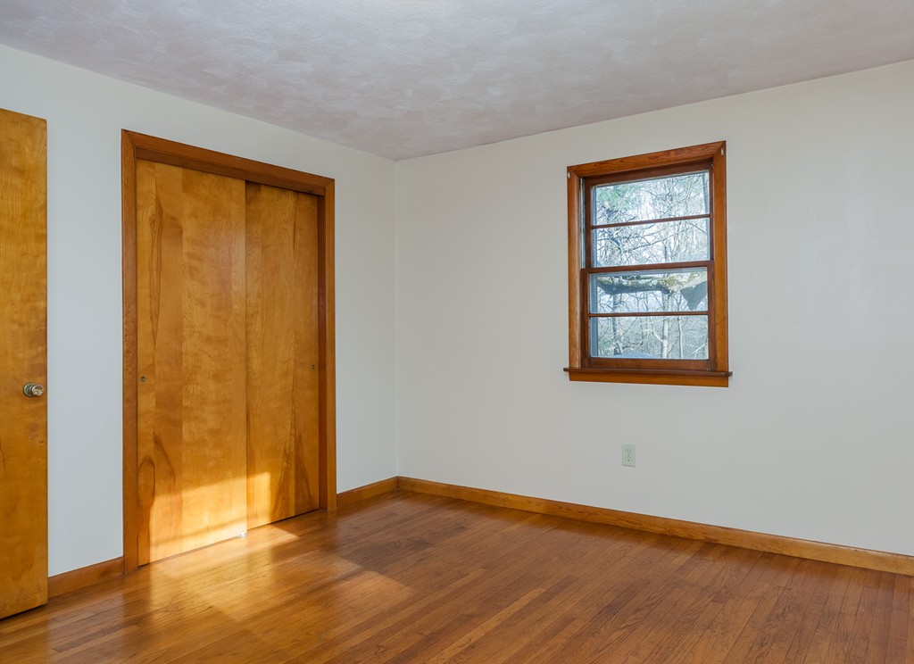401 Kennedy Road Northampton, MA 01053 - Photo 19 of 22