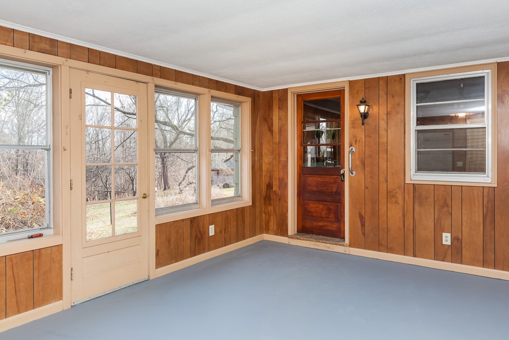 401 Kennedy Road Northampton, MA 01053 - Photo 7 of 22
