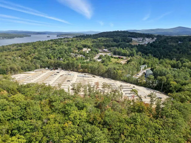 $200,000 | Endicott Street North, Laconia, NH 03246