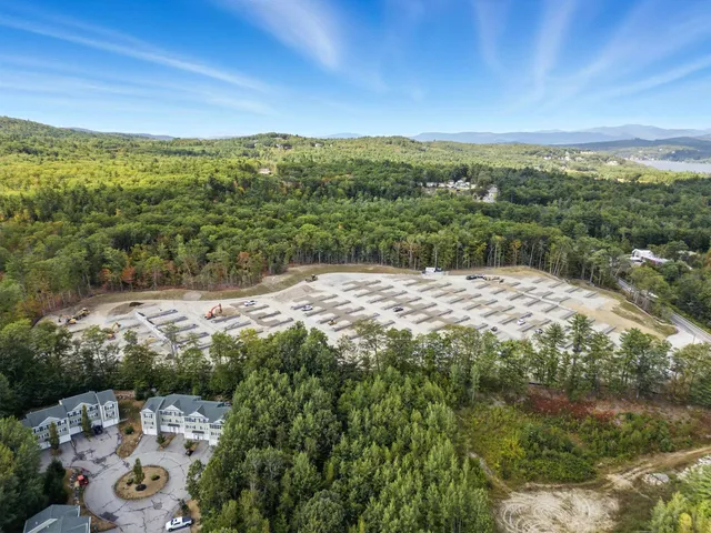 $200,000 | Endicott Street North, Laconia, NH 03246